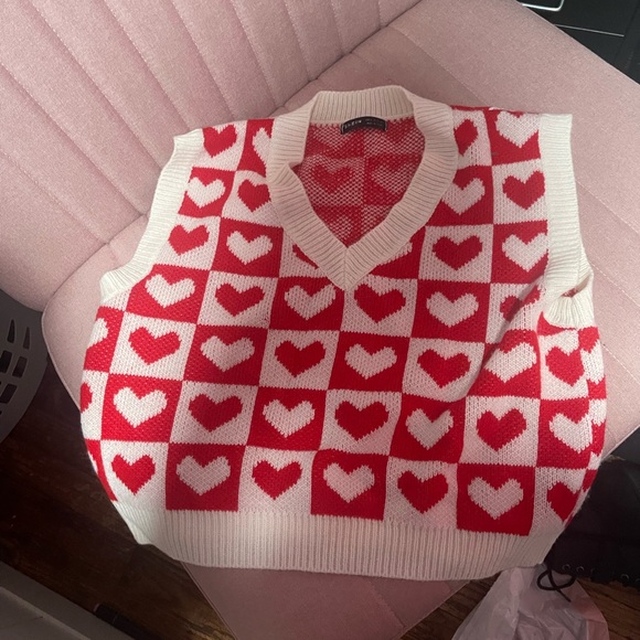 Heart sweater vest - Picture 2 of 2